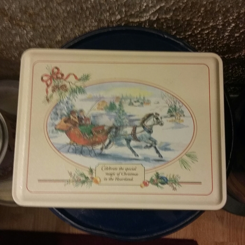 Christmas tin